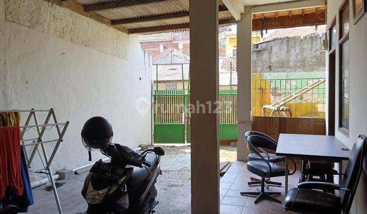 Rumah strategis 2 Lantai di Jalan kebon kopi 2