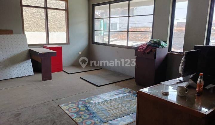 Rumah strategis 2 Lantai di Jalan kebon kopi 1