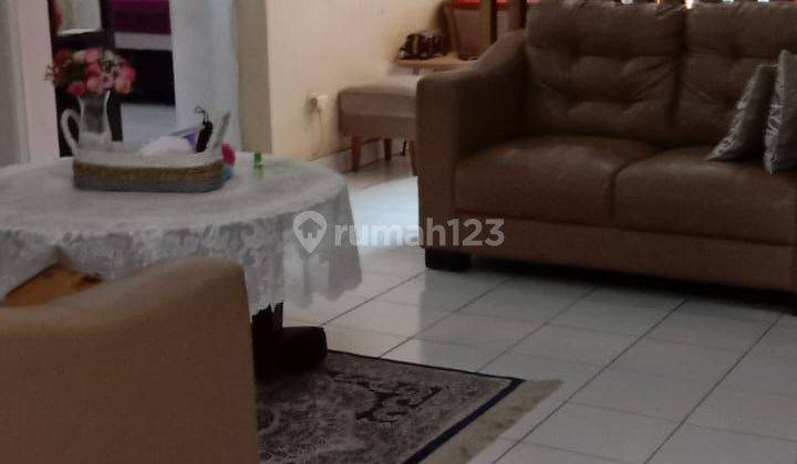 Rumah strategis siap huni di Komplek Adipura  1