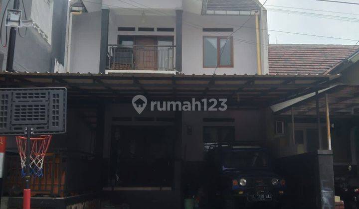 Rumah strategis furnish di Komplek Duta Regency  1