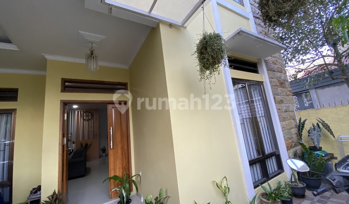 Beautiful 2-Story Semi-Furnished House in Soreang Residence Katapang Complex 2