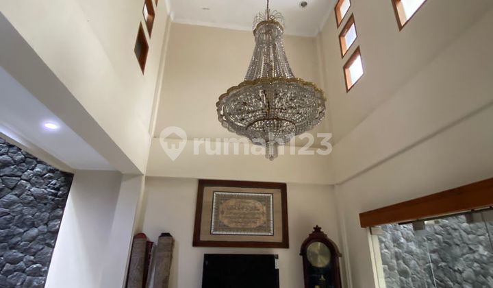 Rumah Nyaman. Asri Strategis Di Burangrang Rumah Nyaman. Asri Strategis Di Burangrang