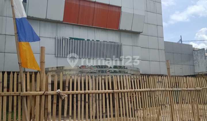 Strategic Large Shophouse Ready to Occupy in Majalaya 2
