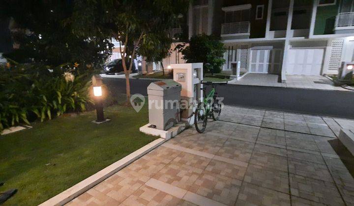 Rumah Cantik Terawat  di Cluster Amanda, Summarecon Bandung 1