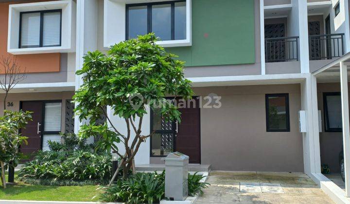  Rumah Cantik Terawat  di Cluster Dayana, Summarecon Bandung 1