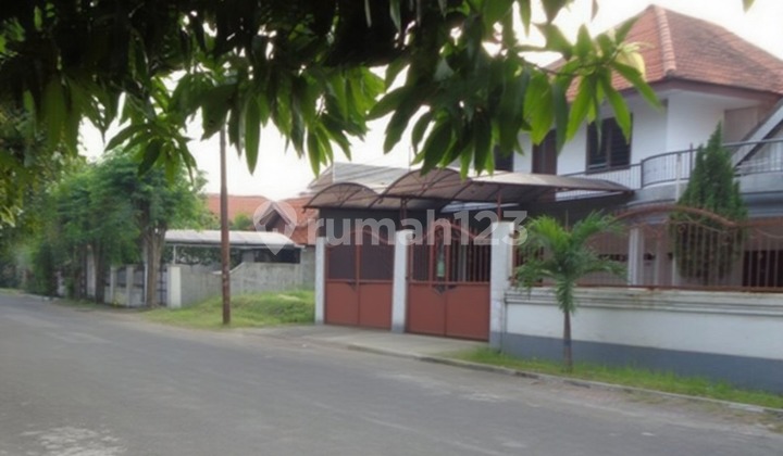 Kost Aktif Ketintang Madya