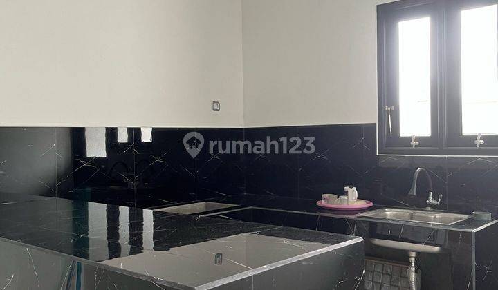 Rumah Hook 2 Lantai Di Rangkapan Jaya Depok 2