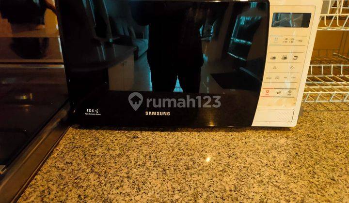Apartement Penthouse Apartemen Hampton s Park 2 BR Semi Furnished 5