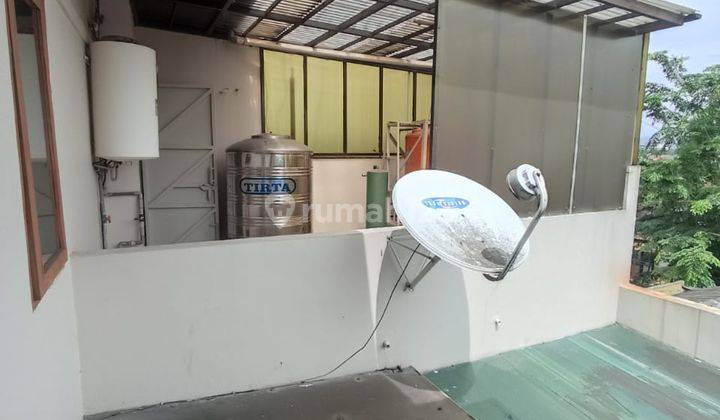 Rumah Terawat di Komplek Setra Duta Free Water Heater Harga Turun 2