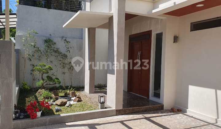Semi-Furnished Modern Minimalist House Ready to Occupy Batununggal 2