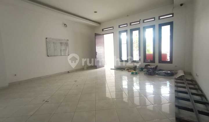 Dijual / Disewakan Ruko Mainroad Karapitan