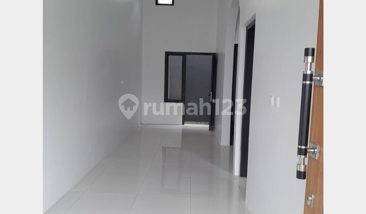 Ready-to-Occupy House in Bukit Raya Sariwangi Limited Units! 2
