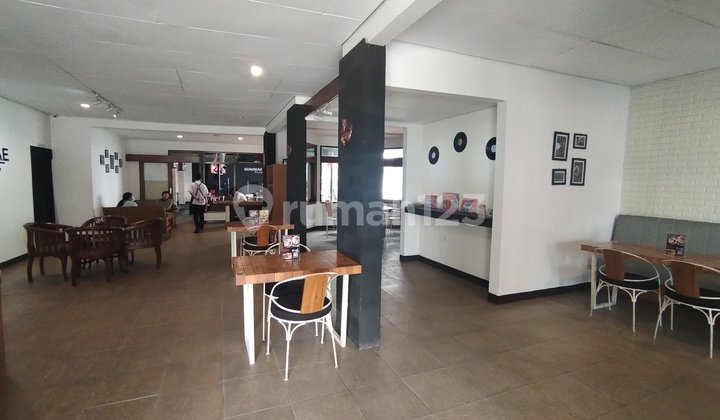 Strategic Shophouse in Setiabudi Bandung, Close to Public Facilities 1