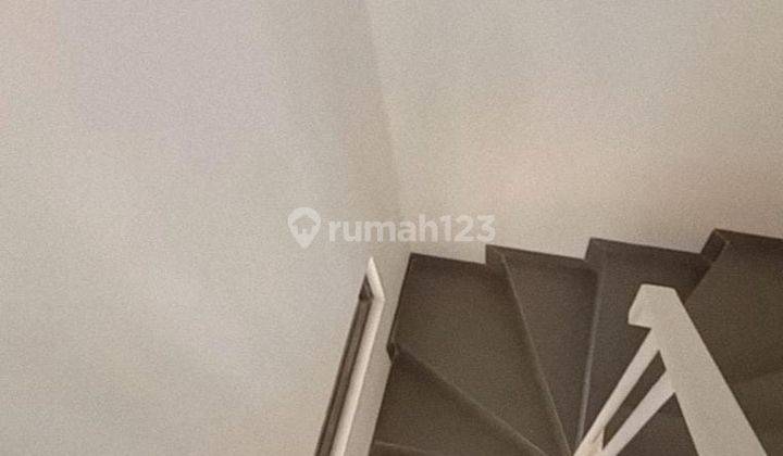 Rumah Modern Lokasi Dekat Lrt Cibubur