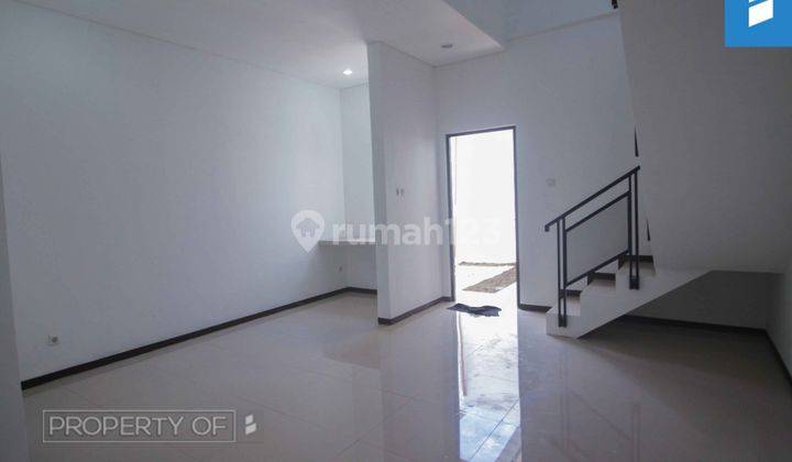 Turun Harga, Rumah THI mainroad, Lux lebar 5m jarang ada
