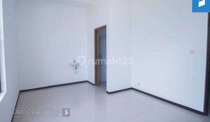 Turun Harga, Rumah THI mainroad, Lux lebar 5m jarang ada