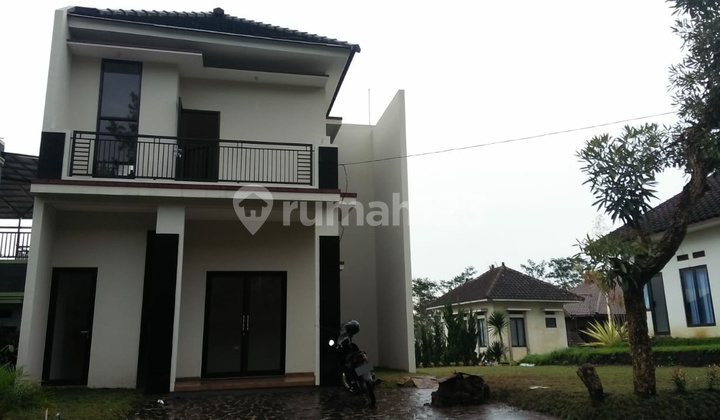 Villa Mewah View Pegunungan Asri di Kota Batu Gmk00067 Villa Mewah View Pegunungan Asri di Kota Batu Gmk00067