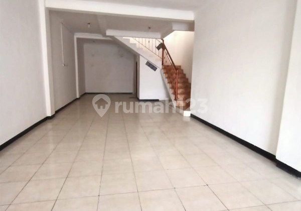 Strategic Shop House for Rent in Malang City Axis Area Gmk00332 2