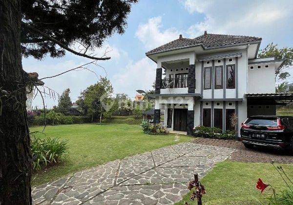 Villa Mewah Dengan Lingkungan Asri di Kota Batu Gmk02652 2