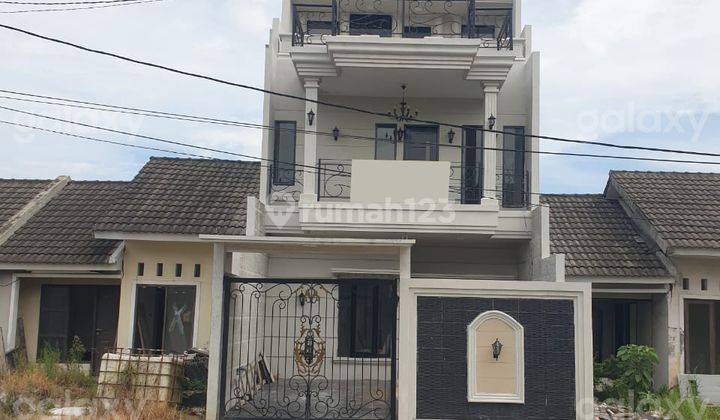Nice 4-Bedroom House Bukit Citra Mas Driyorejo Gresik GMK03336