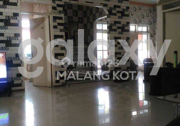 Rumah Mewah Baru Renov di Daerah Sulfat Malang Gmk02495 2