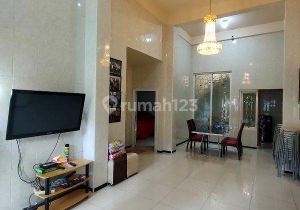 Dijual Rumah Mewah 3 Lantai di Kota Batu Gmk01850 2