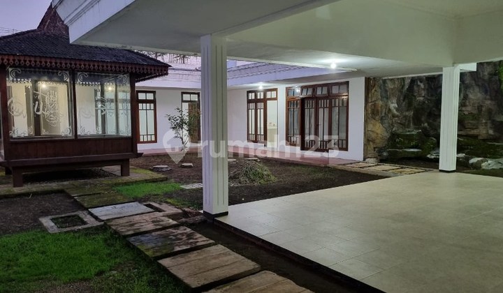 Rumah Mewah di Perumahan Elit Dieng Malang GMK01426 2