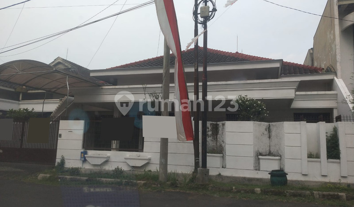 Rumah Mewah di Perumahan Elit Dieng Malang GMK01426