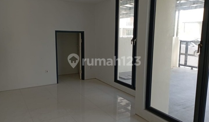 Nice House in Pondok Tjandra Indah Sidoarjo GMK02341 2