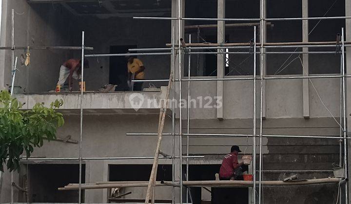 RUMAH CANTIK dan SMART HOME 2LT, BEBAS BANJIR
DI PERINTIS KEMERDEKAAN MAKASSAR. 4