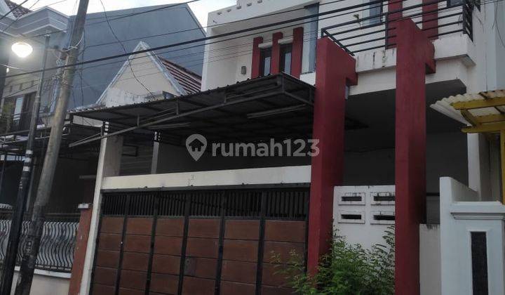 RUMAH DUA LANTAI DI SAMPING MAL MP PANAKKUKANG MAKASSAR 2