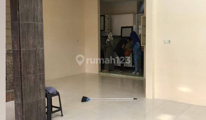 RUMAH DUA LANTAI DI SAMPING MAL MP PANAKKUKANG MAKASSAR 4