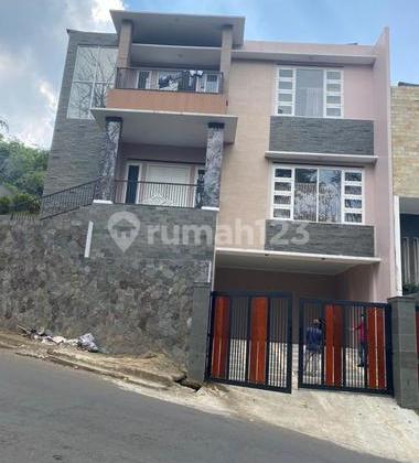 Rumah Strategis View Cantik di Jalan Citra Green Dago Bandung 2