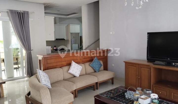 Luxury Fully Furnished House for Sale in Setiabudi Regency, North Bandung 2