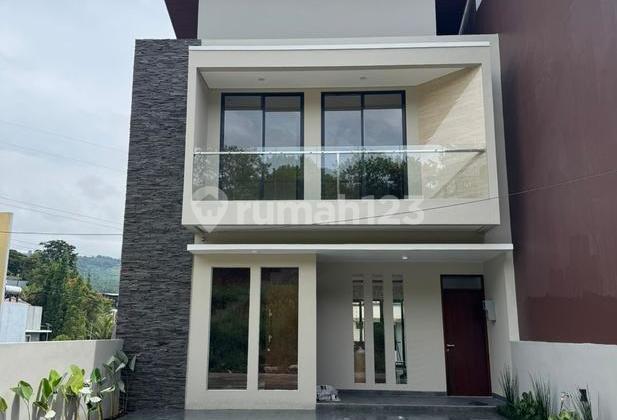 Rumah Baru Semi Furnished Jl Citra Green Dago Bandung Utara Rumah Baru Semi Furnished Jl Citra Green Dago Bandung Utara