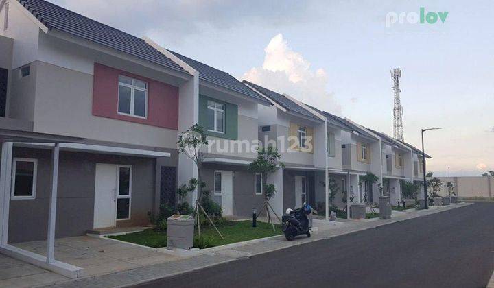 Rumah  baru 2 lantai modern cluster dayana Summarecon bandung  2