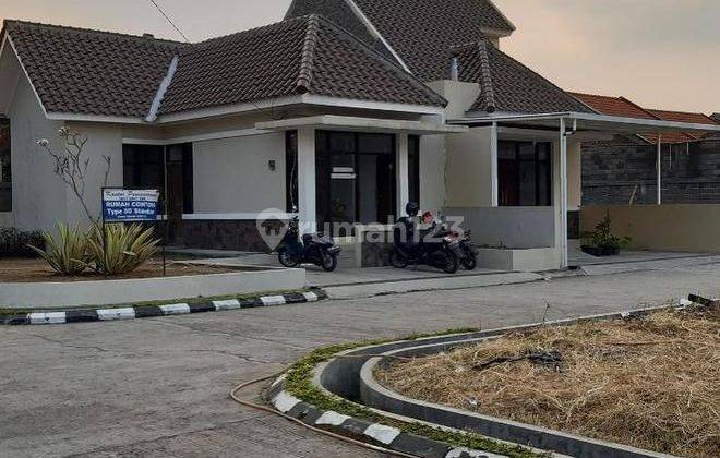 Rumah cantik 2 lantai di cisaranten endah arcamanik bandung  2