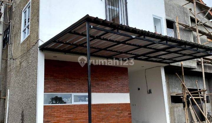 Rumah 2 lantai minimalis 10 menit upi setiabudi bandung  2