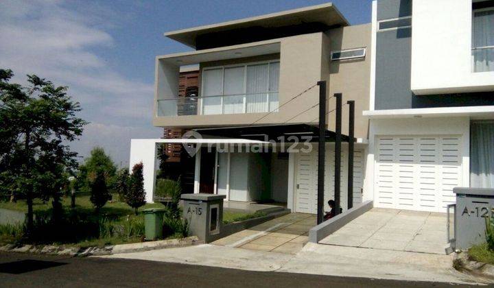 Rumah baru 2 lantai semi furnished di ciumbuleuit bandung utara   1