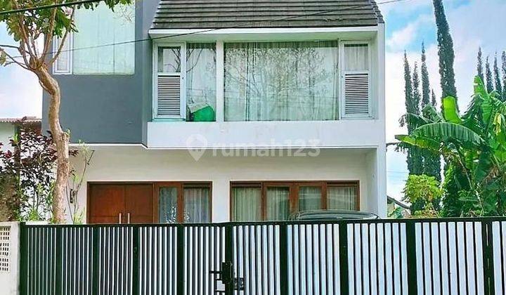 Rumah bagus 2 lantai SHM semi furnished Sariwangi Cihanjuang  1