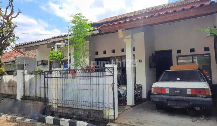 Rumah 2 lantai SHM bagus komplek Cihanjuang indah Cimahi  1