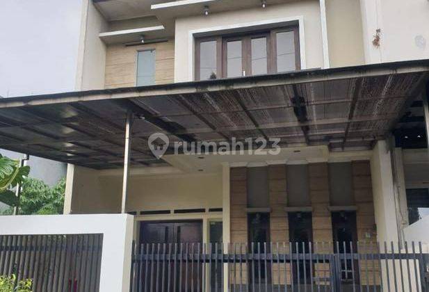 Rumah lux 2 lantai terawat singgasana pradana mekar wangi bandung 1