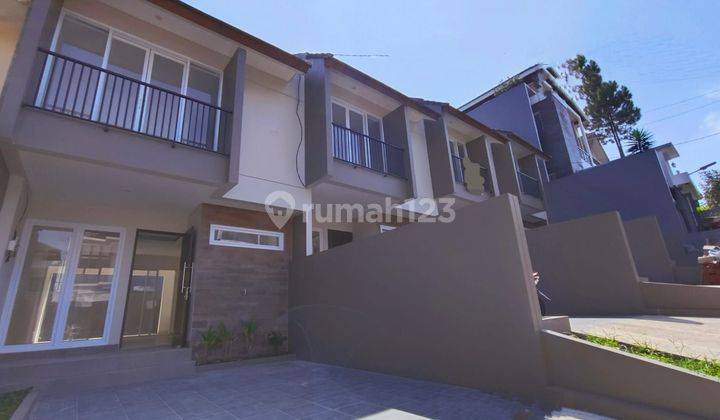 Rumah baru 2 lantai Ciwaruga Gegerkalong Bandung Utara  2