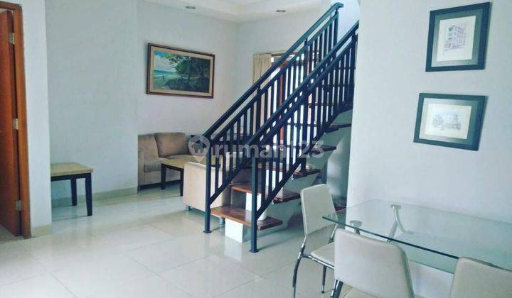 Rumah 2 lantai terawat full furnished cikutra bandung  2