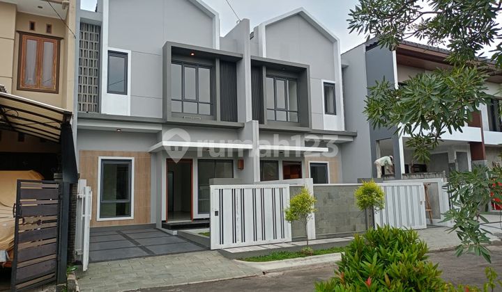 New House in Aria Graha Complex, Soekarno Hatta Main Road, Bandung New House in Aria Graha Complex, Soekarno Hatta Main Road, Bandung