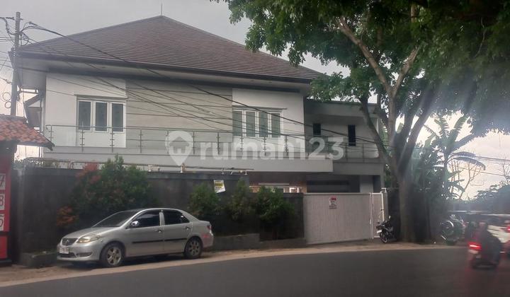 Rumah Mewah Private Pool Strategis Mainroad Setiabudi Lembang Rumah Mewah Private Pool Strategis Mainroad Setiabudi Lembang