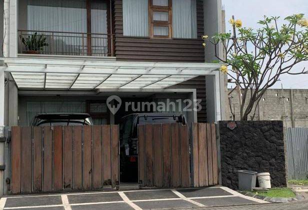 Rumah Mewah Siap Huni Ada Kolam Renang Batununggal Bandung 