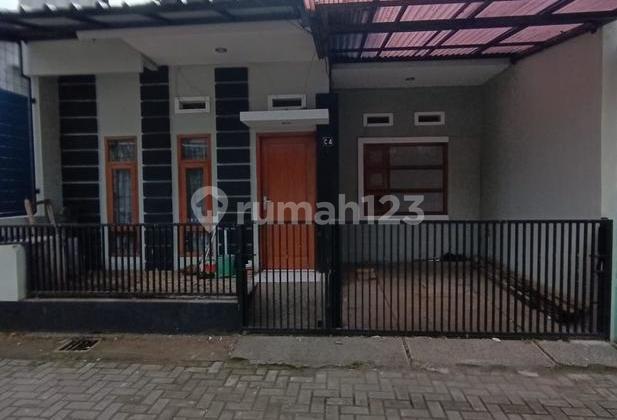 Rumah Asri Bonus Furniture Ciwaruga Dekat Kampus Polban Bandung
