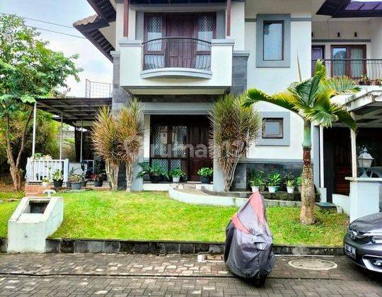 Rumah 2 Lantai Terawat Bagus Kota Baru Parahyangan Padalarang  1