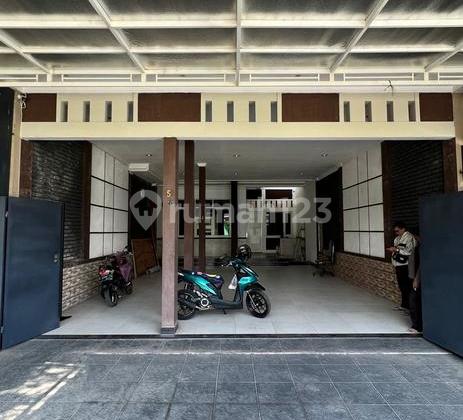 Rumah Garasi Luas Muat 6 Mobil Cocok Buat Showroom Cilengkrang  2